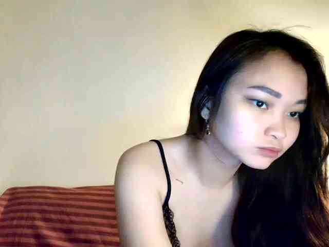 RozyElle webcam