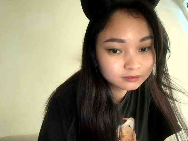 RozyElle webcam
