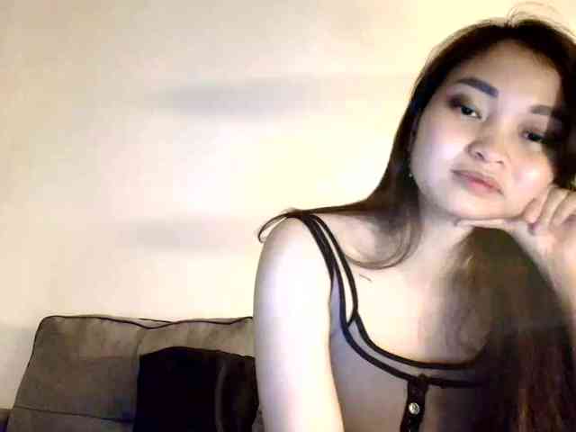RozyElle webcam
