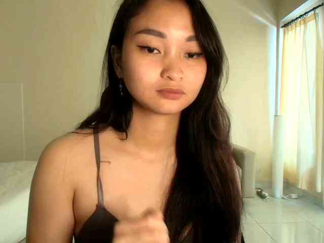 RozyElle webcam