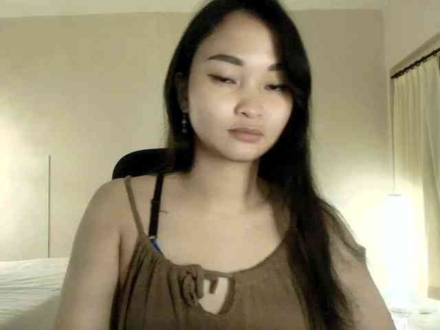 RozyElle webcam