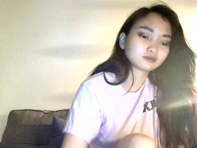 RozyElle webcam