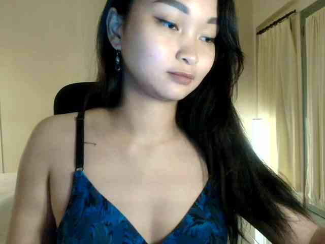 RozyElle webcam