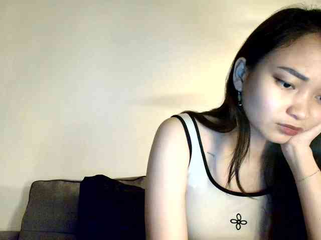 RozyElle webcam