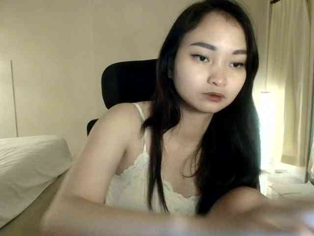 RozyElle webcam