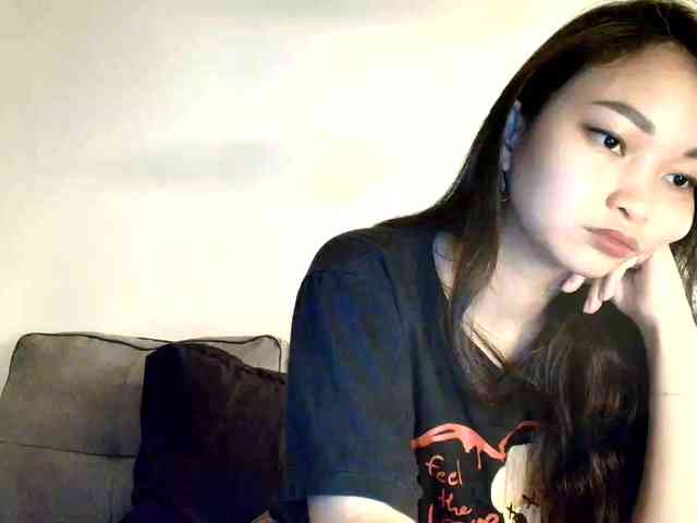 RozyElle webcam