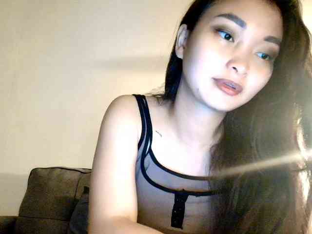 RozyElle webcam