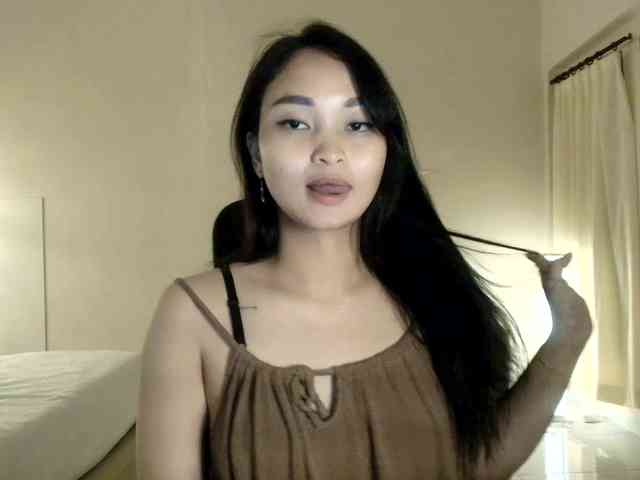 RozyElle webcam