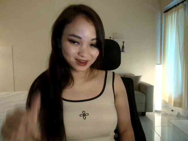 RozyElle webcam
