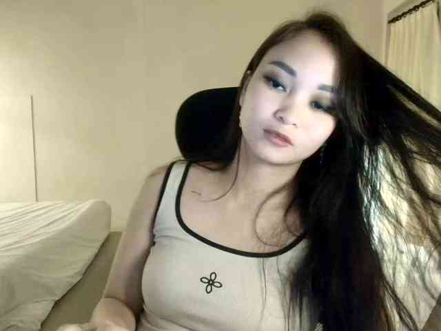 RozyElle webcam