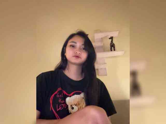 RozyElle webcam
