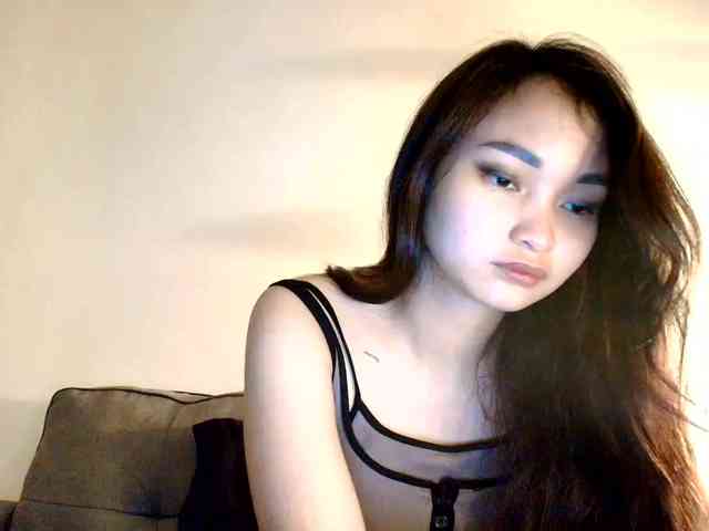 RozyElle webcam