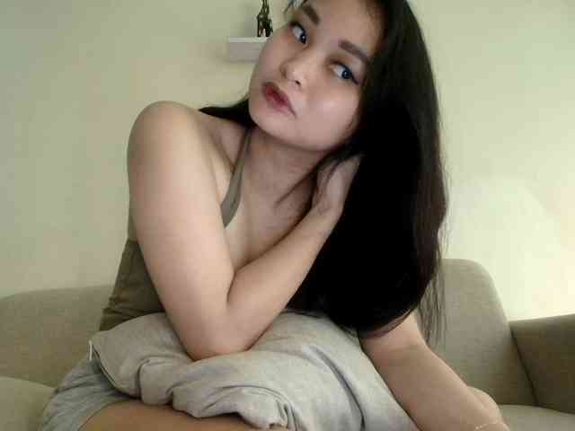 RozyElle webcam