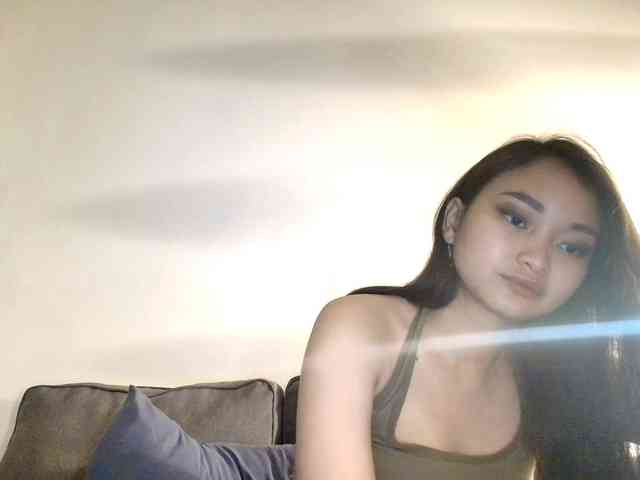 RozyElle webcam