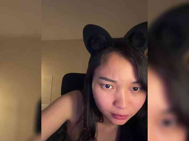 RozyElle webcam