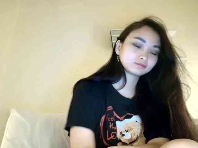 RozyElle webcam
