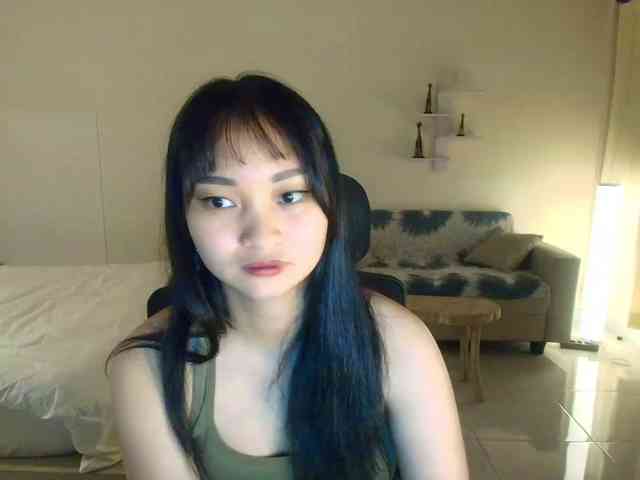 RozyElle webcam