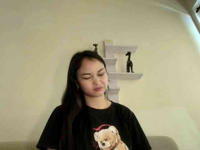 RozyElle webcam