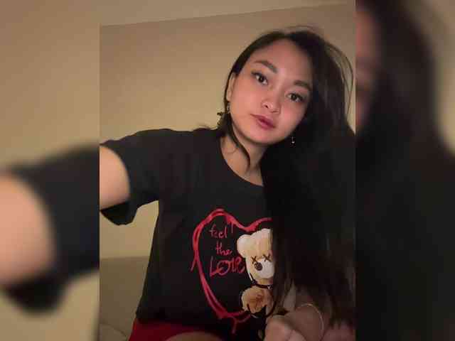 RozyElle webcam