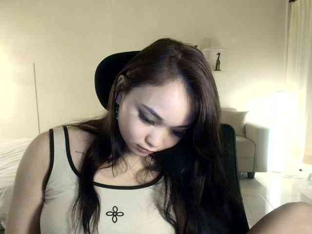 RozyElle webcam