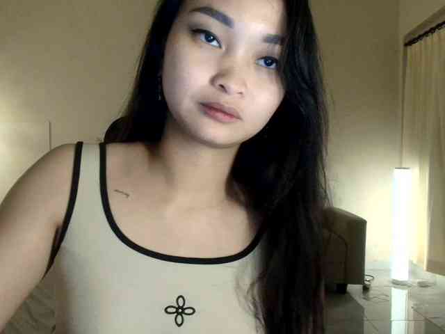 RozyElle webcam
