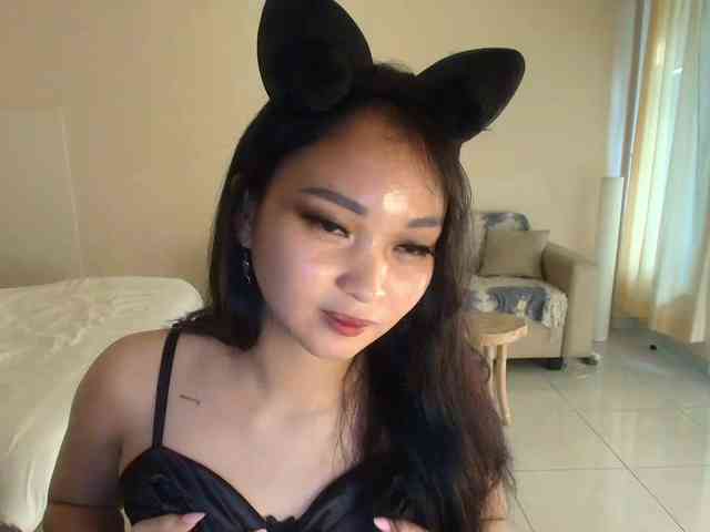 RozyElle webcam