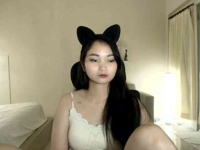 RozyElle webcam