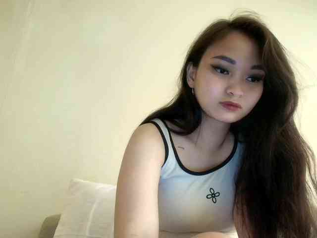 RozyElle webcam