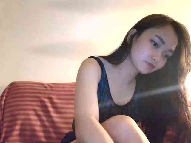 RozyElle webcam