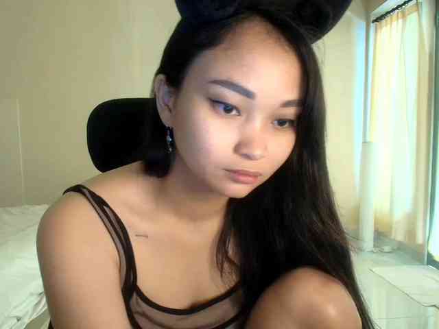RozyElle webcam