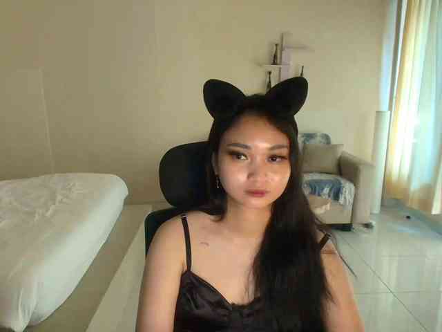 RozyElle webcam