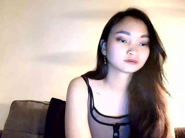 RozyElle webcam