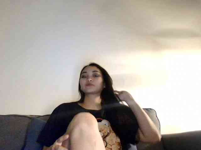 RozyElle webcam