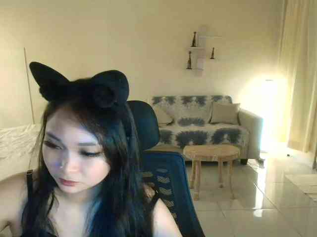 RozyElle webcam