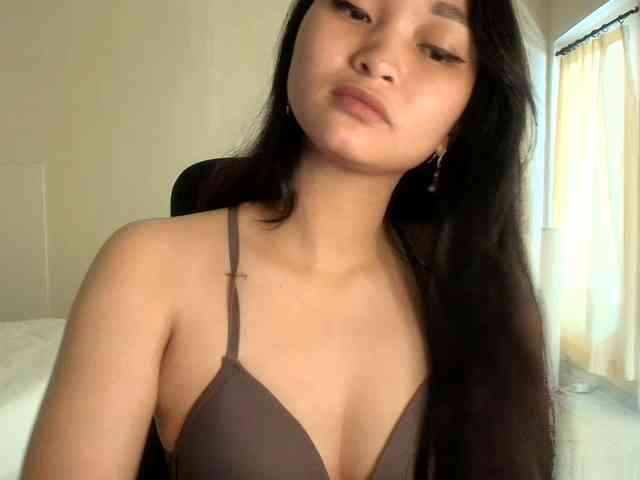RozyElle webcam