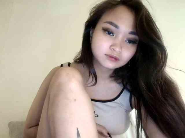 RozyElle webcam