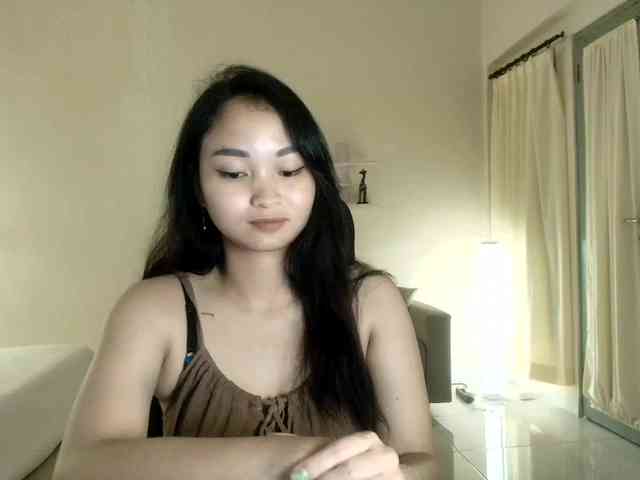 RozyElle webcam