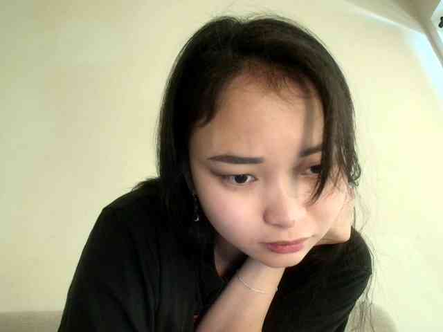 RozyElle webcam