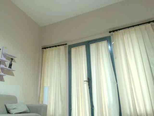 RozyElle webcam