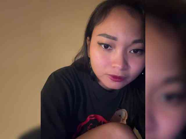 RozyElle webcam