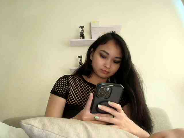 RozyElle webcam