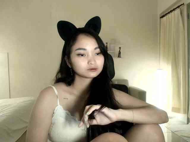 RozyElle webcam