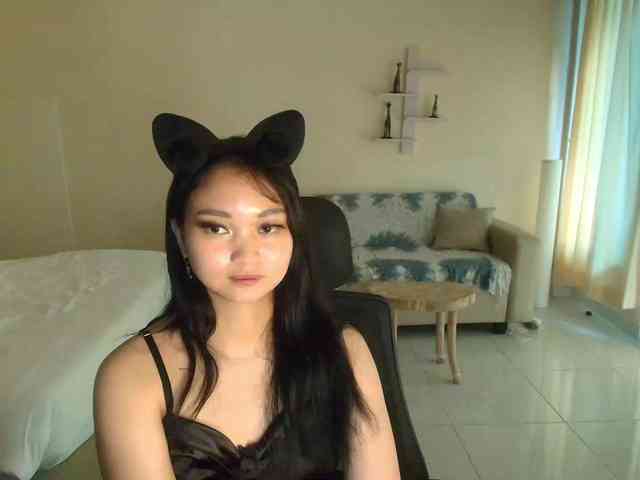 RozyElle webcam