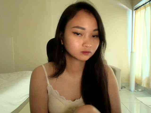 RozyElle webcam