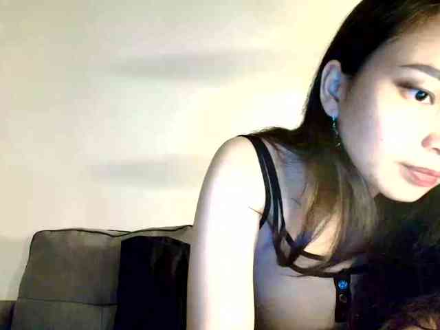 RozyElle webcam