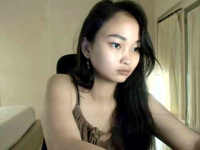 RozyElle webcam