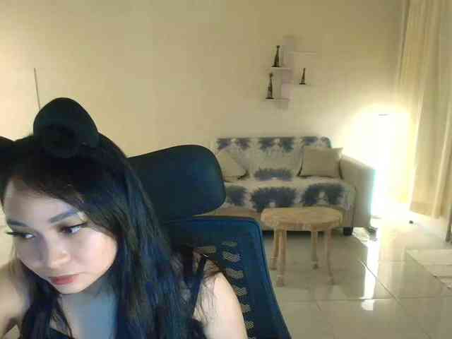 RozyElle webcam