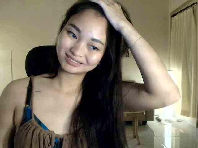 RozyElle webcam