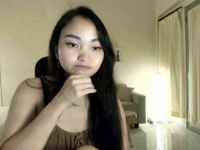 RozyElle webcam