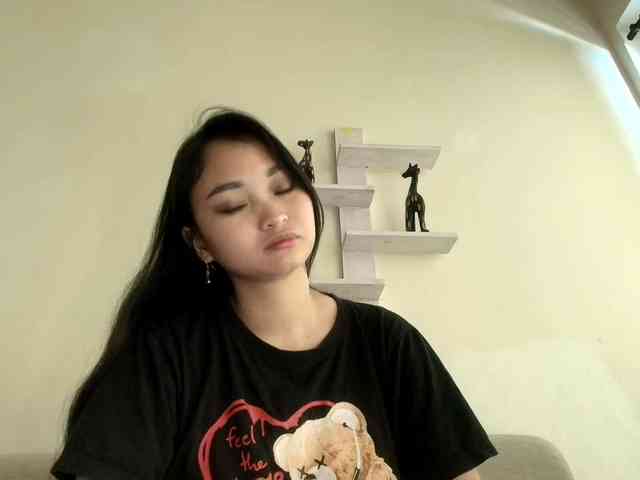 RozyElle webcam